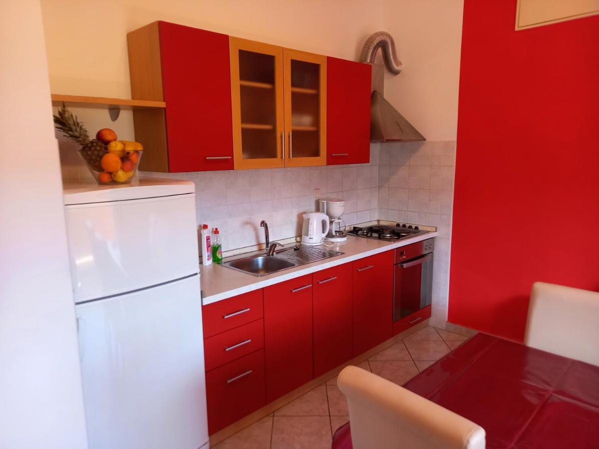 Apartment Valerija *